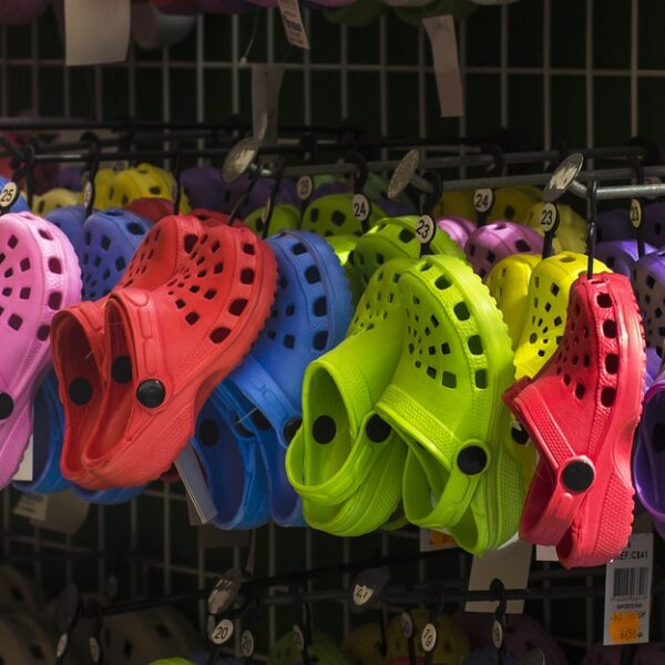 Crocs ou baskets pour travailler en milieu hospitalier